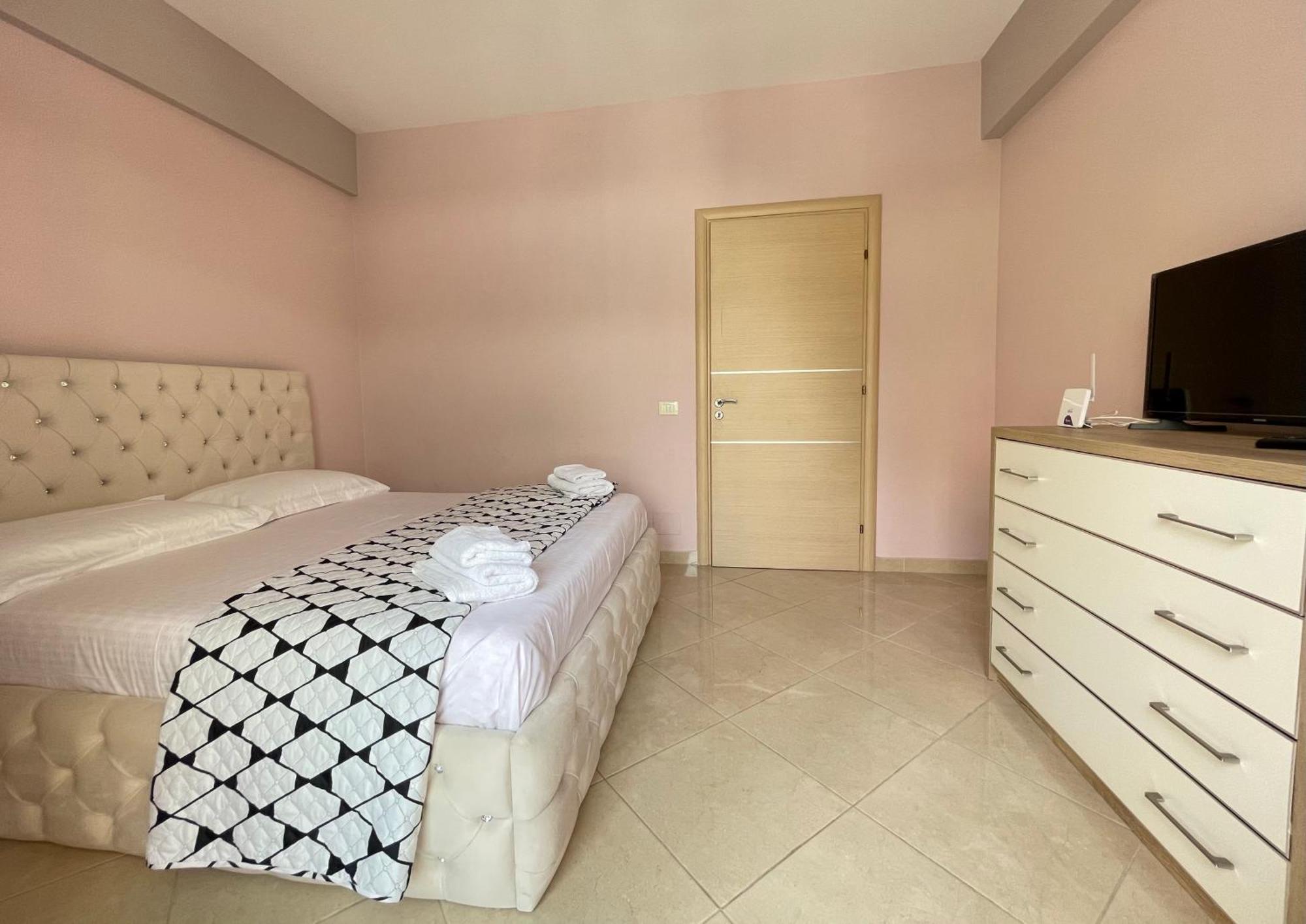 Apartament Azure Apartments *